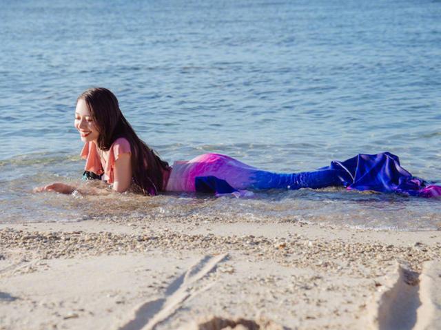 吉娜的身材有多好，看她穿的美人鱼裙子，网友：郎朗真是捡到宝了