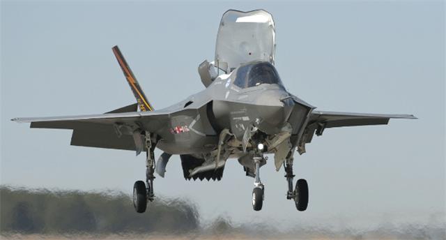 航母上会设计反向起飞吗，为什么？我来告诉你