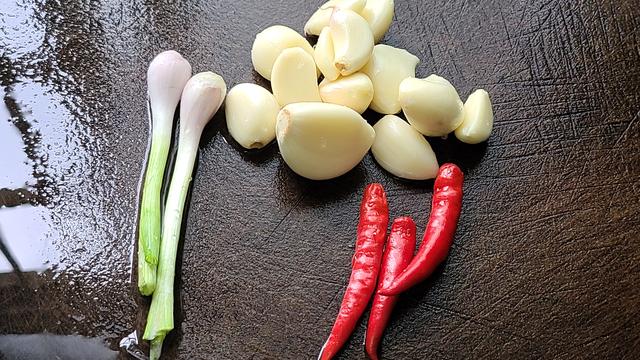 丝瓜这样做味道更香，广东很好吃的一道美食，简单美味