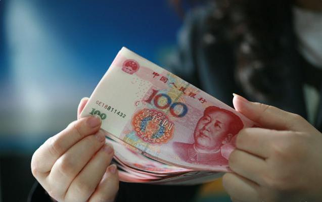 银行经理：只要攒钱攒到“这个数”，每个月将