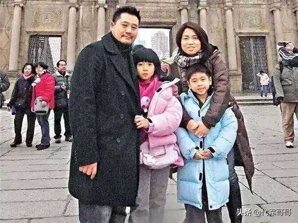 他是TVB金牌绿叶，出道30多年薪水不高，如今51岁转行开肉铺