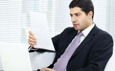 复旦高材生深圳5套房，却租住在城中村，同事：