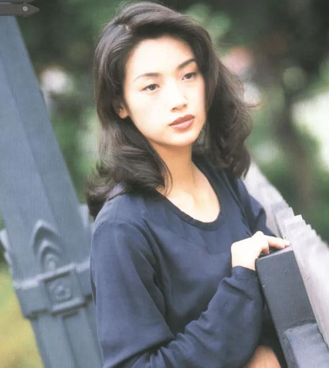 四大天王搭戏，刘德华下跪“求婚”，巅峰隐退