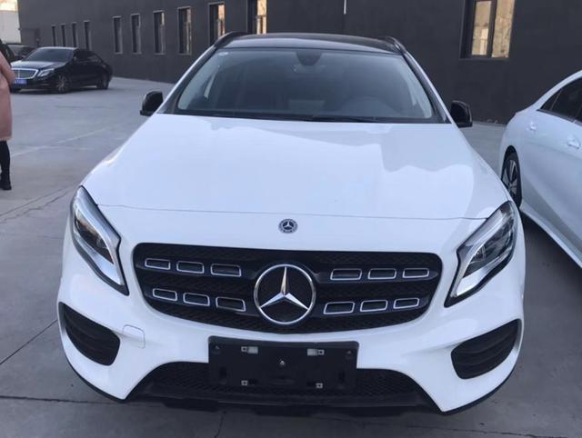 奔驰扛不住了，这款SUV从26万跌至18万，买宝马不如选它香