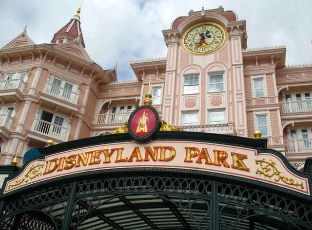 迪士尼英语宣布退出中国市场，为啥那么赚钱的