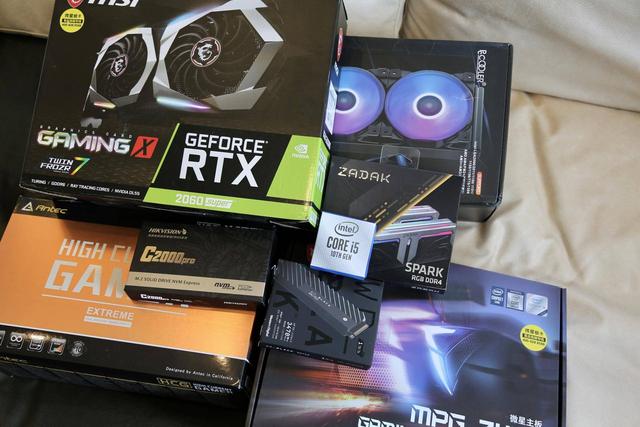 微星MPG Z490 GAMING CARBON WIFI主板开箱小测