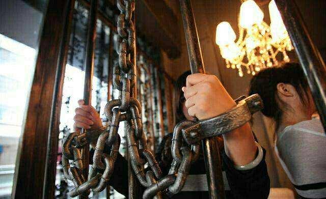 日本奇葩监狱餐厅，游客进去如何用餐，一起来看看