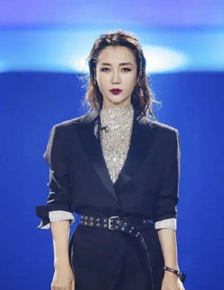 经纪人跟阿朵说的四句话指出她当前困境，姐姐