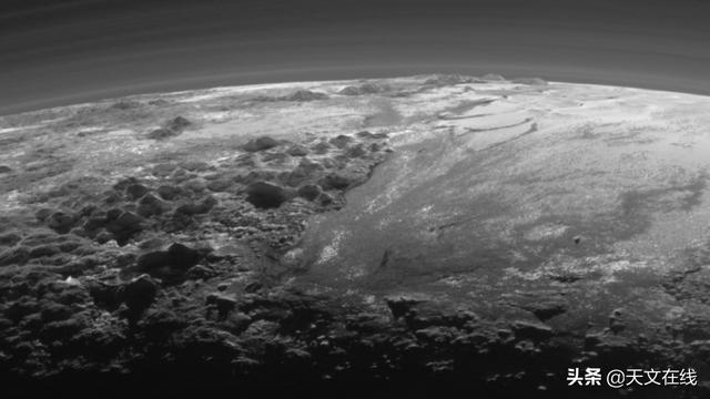 出人意料！别看冥王星的大气层稀薄，它的坚固你无法想象