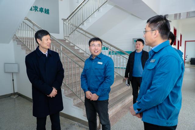 济南新材料产业园区管委会主任陈西武到配套服务企业单位调研