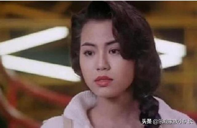 她为走红接近王晶，不惜名誉拍三级，私生活混乱至今未婚