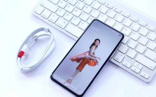 价格相差100元的iQOO3和iQOO NEO3全面评测，哪款更值