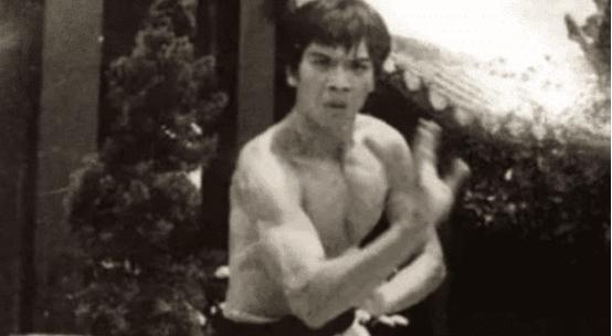 传奇人物年轻时长什么样？