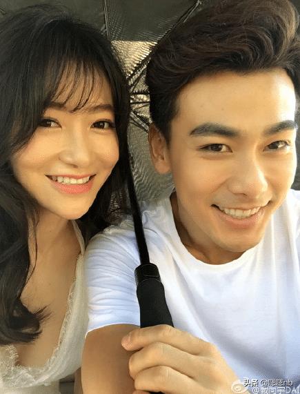 出道不温不火，曾被称为“华谊电视剧一姐”，