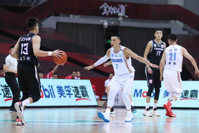 狂言君：郭艾伦迷失辽宁全员莽夫 阿联宝刀未老