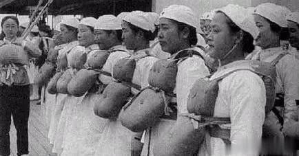 二战时, 日本女兵为了随时做这件事，所以随身要