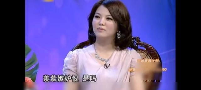 杨子每年给黄圣依两个亿投资随便输赢！网友：她真的是嫁给钱了