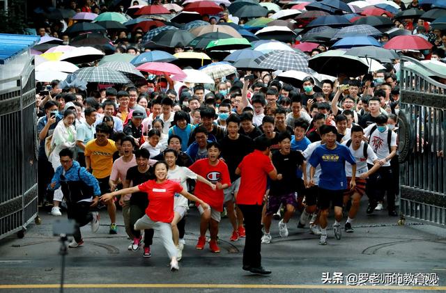 退学|男生从清华退学后重读考699分 喜获市理科第二