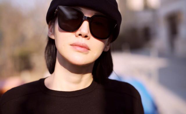 51岁的许晴：情史如此丰富，为何至今仍单身？网友表示：不敢娶