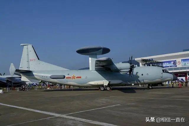 别只盯着歼10矢量喷管看, 中国空军真正的飞跃已