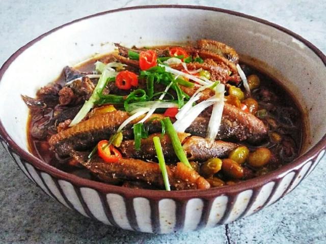 7月的泥鰍最肥美，這樣做肉質鮮嫩無腥味，給孩子做來補身體最好