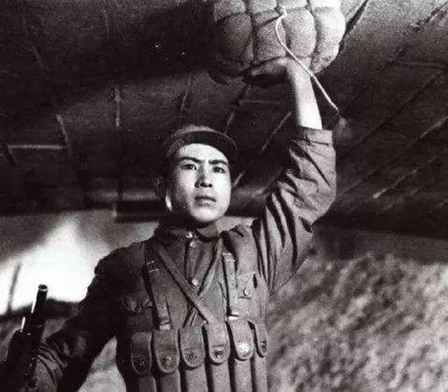 董存瑞牺牲时年仅19岁，他的妻子后来怎样了？境