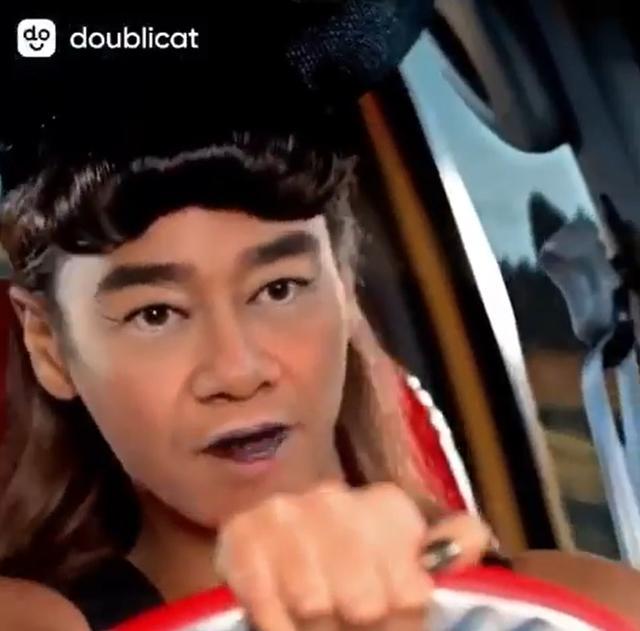 陈小春讨应采儿欢心扮女装，春哥太搞笑，妻子没生女儿已释怀