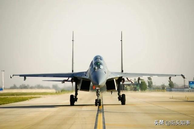 歼-20最佳拍档！歼-16重型战机出击，大国空军“