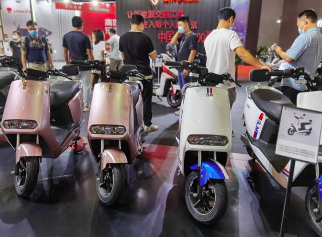 2020年华南电动车展会，多款新品车型曝光，爱玛、雅迪、小牛在列