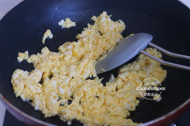 大热天不想吃饭时，就爱煮这碗面，酸爽可口，一碗打不住