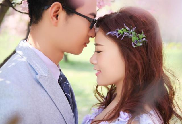 小三挺着怀孕闹婚礼，以为大着肚子没人敢动她