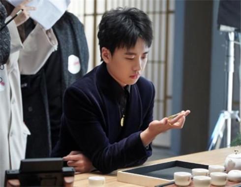 郭麒麟担当新剧主演，面临三个挑战，距离“翻