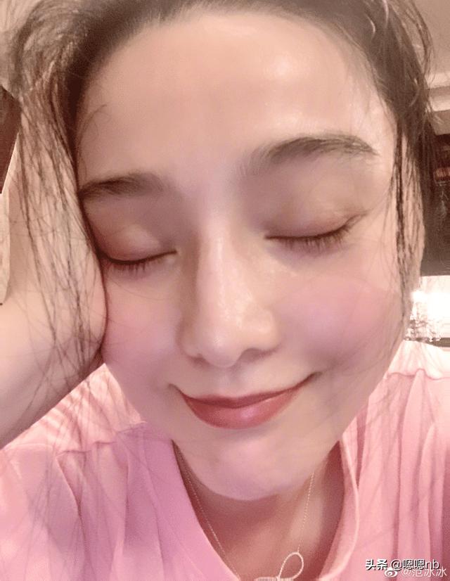 范冰冰晒健身后的自拍素颜近照，要是她没糊也
