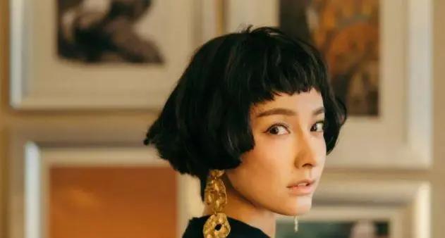 37岁吴昕：花了14年才把自卑揉碎，从她身上我看到了无数人的影子