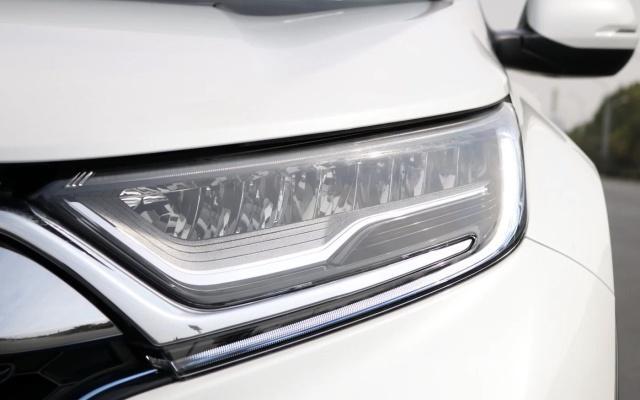 铁了心扳倒大众！油耗4.3L人称“家用王”，带双