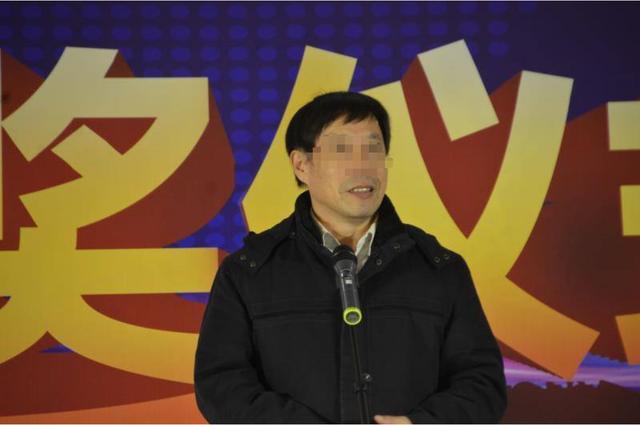 一副局长与女子同处一室 被女子丈夫发现后从8楼坠亡