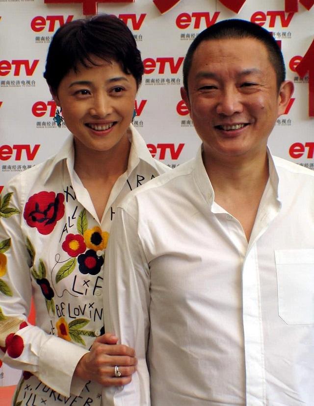 刘蓓混乱情史：遭5婚丈夫抛弃，三婚再嫁前夫，