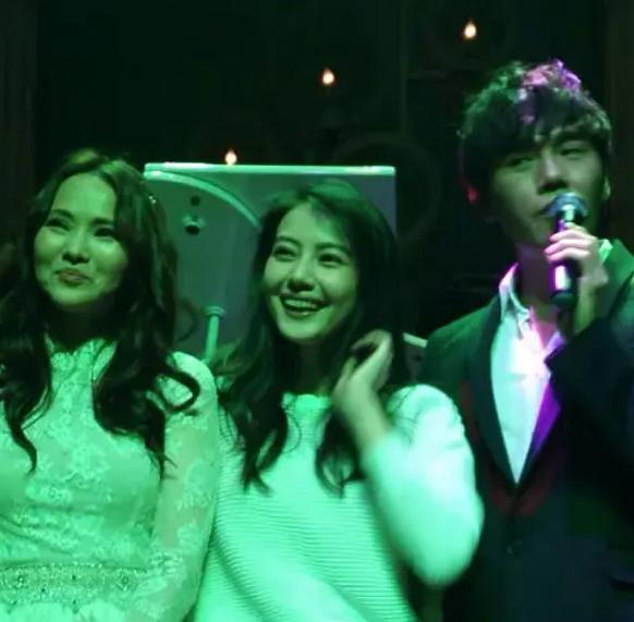 结婚仅一年，林志玲腰身粗壮，为生孩子重走伊