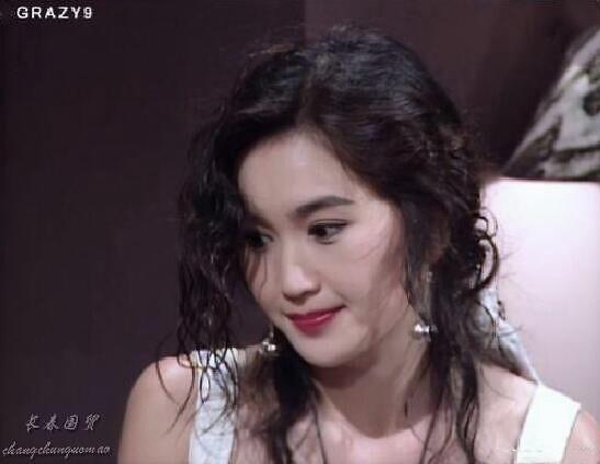 温碧霞30年前旧照曝光 模样青涩温婉动人