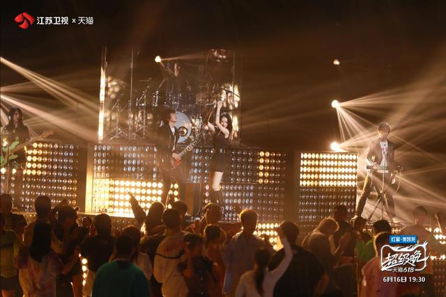 明星与素人跨界、传统与流行碰撞，江苏卫视给