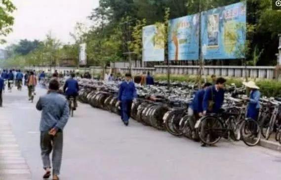 70年代的珍贵老照片：回不去的纯真年代，曾经人