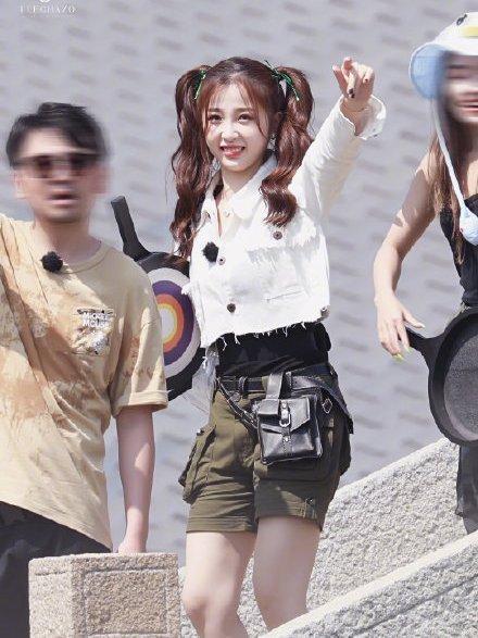 THE9亮相《极限挑战》，虞书欣资源被推掉实锤？粉丝后援团抗议