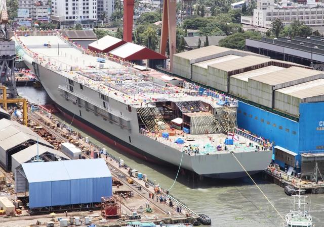 印度对维克兰特号内测，民众异常兴奋，网友：