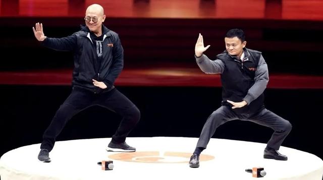 为什么李连杰不可复制？吴京张晋们哪里不如他，对他评价有多高？