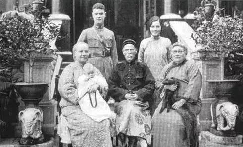 黑帮、赌王、美女、5000亿，一个犹太“渣男”留