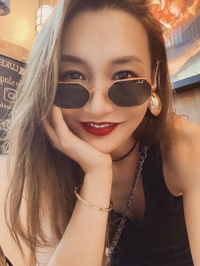 六年了，黄海波依然无法复出，“大环境”之下他也只剩一条路可走