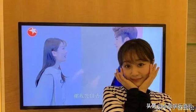 杨紫瘦了真敢玩，半身裙外穿短裤还能系上扣，