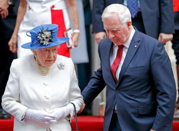 美国人打了整整8年战争才从英国独立，加拿大独