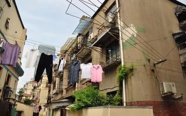 上海25㎡破旧老宅，从破旧杂物间爆改成别墅，售价瞬间飙升十倍
