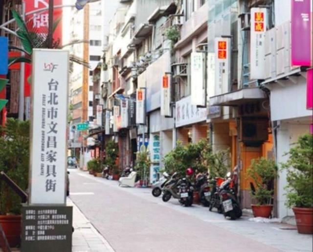 初九｜走趟台北街頭，彷彿走遍全中國